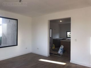 Foto 20 de Casa en Venta Canton Norte PG 320.000 Dos Plantas con vistas a Laguna