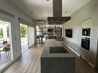 Foto 11 de Venta Casa 5 Amb a La Laguna San Benito Villanueva Tigre