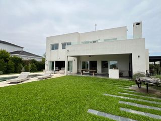 Foto 37 de Venta Casa 5 Amb a La Laguna San Benito Villanueva Tigre