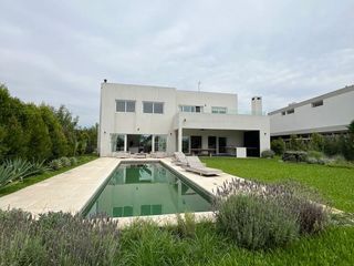Foto 39 de Venta Casa 5 Amb a La Laguna San Benito Villanueva Tigre