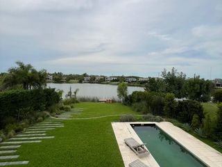 Foto 42 de Venta Casa 5 Amb a La Laguna San Benito Villanueva Tigre