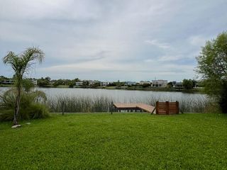 Foto 45 de Venta Casa 5 Amb a La Laguna San Benito Villanueva Tigre