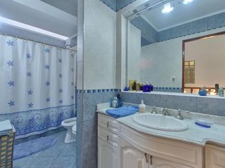 Foto 44 de Casa de 5 Amb, Parque, Quincho, Garage, Excelente Estado