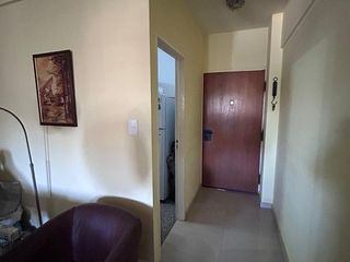 Foto 2 de SEMI PISO 4 AMBIENTES - REFACCIONADO Y LUMINOSO - SOBRE AV SAN JUAN