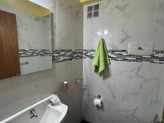 Foto 8 de SEMI PISO 4 AMBIENTES - REFACCIONADO Y LUMINOSO - SOBRE AV SAN JUAN