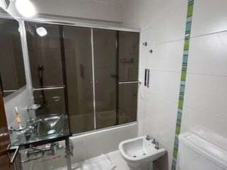 Foto 7 de SEMI PISO 4 AMBIENTES - REFACCIONADO Y LUMINOSO - SOBRE AV SAN JUAN
