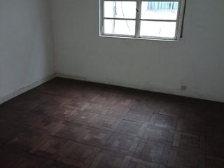 Foto 5 de Departamento de 3 ambientes  al contrafrente. Excelente ubicación. L. de Zamora O.