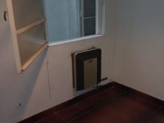 Foto 2 de Departamento de 3 ambientes  al contrafrente. Excelente ubicación. L. de Zamora O.