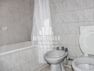 Foto 9 de Amplia casa ubicada a solo una cuadra de Avenida San Martín
