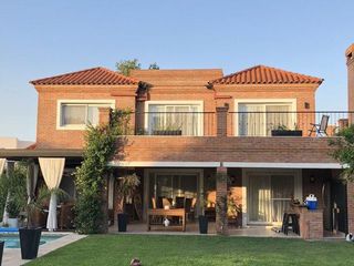 Foto 32 de Casa sólida, doble pared, en excelente  lote interno isla chica venta Sta Bárbara