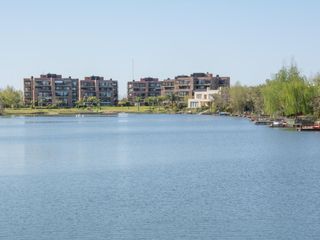 Foto 49 de Casa sólida, doble pared, en excelente  lote interno isla chica venta Sta Bárbara