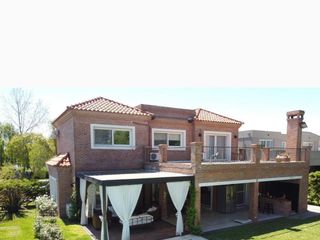 Foto 40 de Casa sólida, doble pared, en excelente  lote interno isla chica venta Sta Bárbara