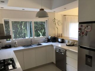 Foto 13 de Casa sólida, doble pared, en excelente  lote interno isla chica venta Sta Bárbara