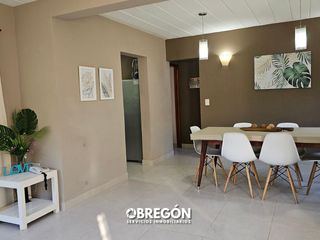 Foto 9 de Casa en Alquiler en Pinamar a 100 metros de la Playa - Mar de Ostende