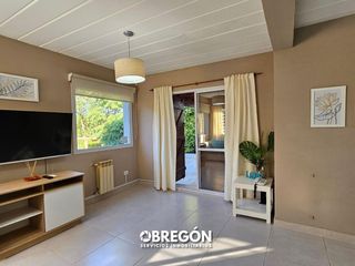 Foto 6 de Casa en Alquiler en Pinamar a 100 metros de la Playa - Mar de Ostende