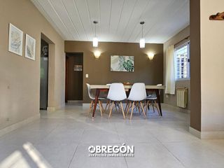 Foto 8 de Casa en Alquiler en Pinamar a 100 metros de la Playa - Mar de Ostende