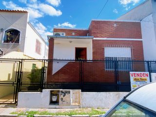 Foto 1 de Casa en  venta con patio propio!
