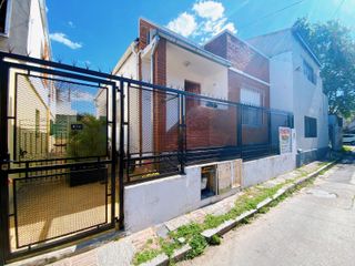 Foto 3 de Casa en  venta con patio propio!