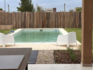Foto 10 de Hermosa Casa En Alquiler Con Muchas Comodidades En Area 10