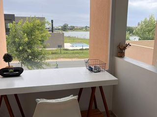 Foto 3 de Hermosa Casa En Alquiler Con Muchas Comodidades En Area 10
