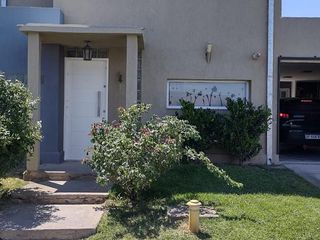 Foto 7 de Venta casa 2 dorm  con pileta - La Castellana - Neuquén