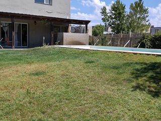 Foto 43 de Venta casa 2 dorm  con pileta - La Castellana - Neuquén