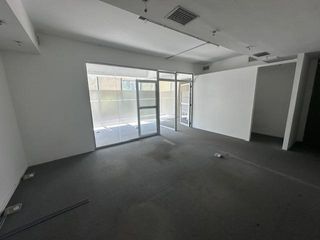 Foto 1 de Alquiler Oficina 70Mts2 Totales con cochera en Regatta Oficinas - Olivos