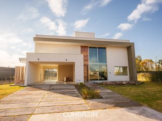 Foto 32 de Casa de 4 dormitorios a estrenar - La Castilla Club de Campo