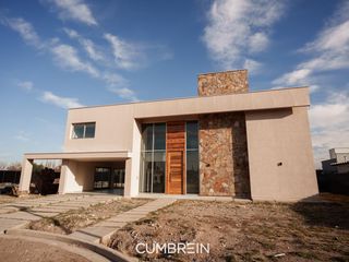 Foto 1 de Casa de 4 dormitorios a estrenar - La Castilla Club de Campo