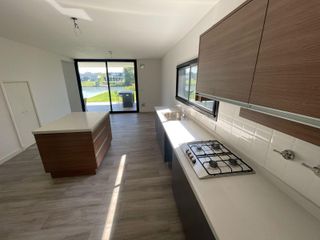 Foto 13 de Casa en  Venta con 4 dormitorios a la Laguna en el barrio San Matias