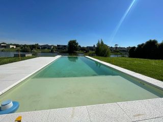 Foto 1 de Casa en  Venta con 4 dormitorios a la Laguna en el barrio San Matias