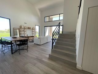 Foto 8 de Casa en  Venta con 4 dormitorios a la Laguna en el barrio San Matias