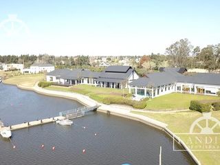 Foto 26 de Lote al río en  Barrio Náutico  Albanueva