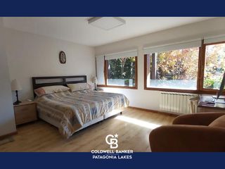 Foto 12 de VENTA Casa 3 dormitorios y Monoambiente Oyeihue 140 Paseo del Ciprés Villa La Angostura