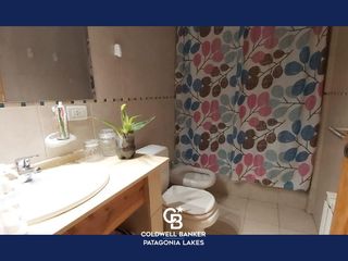 Foto 15 de VENTA Casa 3 dormitorios y Monoambiente Oyeihue 140 Paseo del Ciprés Villa La Angostura