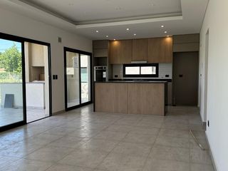Foto 11 de VENTA Casa Barrio Cerrado Santa Elisa-Pilar Del Este-LOSA RADIANTE-Estrenar- PILETA-Tenis-Futbol