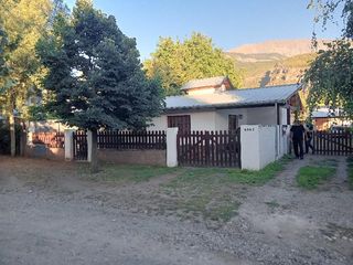 Foto 1 de Casa 4 ambientes en barrio Arrayanes, El Bolsón sobre  lote de 460m² OPORTUNIDAD!!!