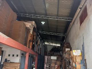 Foto 2 de Galpón en muy buena ubicación!- El Talar