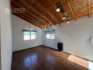 Foto 1 de VENTA-Departamento 2 AMBIENTES  PH  - ÁPTO CRÉDITO HIPOTECARIO- A MTS AV SAN MARTIN BERNAL