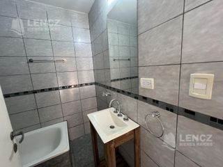 Foto 10 de VENTA-Departamento 2 AMBIENTES  PH  - ÁPTO CRÉDITO HIPOTECARIO- A MTS AV SAN MARTIN BERNAL