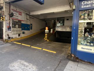 Foto 1 de Venta cochera fija y cubierta por rampa en Barrio Norte / Recoleta