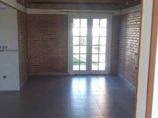 Foto 3 de Casa - Barrio Pablo Pizzurno