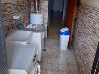Foto 11 de Venta Amplio Departamento 4 Ambientes con Balcón en Liniers CABA