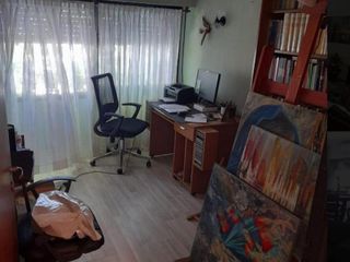 Foto 12 de Venta Amplio Departamento 4 Ambientes con Balcón en Liniers CABA