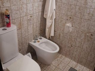 Foto 17 de Venta Amplio Departamento 4 Ambientes con Balcón en Liniers CABA