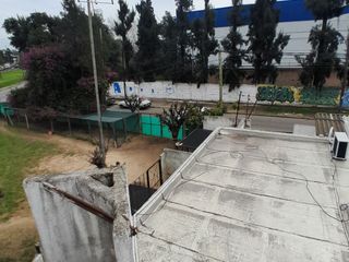 Foto 37 de Casa apta comercial sobre colectora con carteles de publicidad