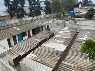 Foto 39 de Casa apta comercial sobre colectora con carteles de publicidad