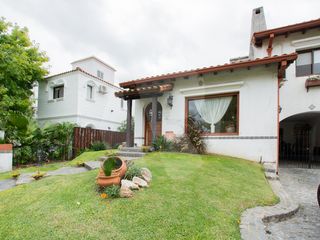 Foto 3 de Casa en Venta en Aranjuez Country Club con Pileta!