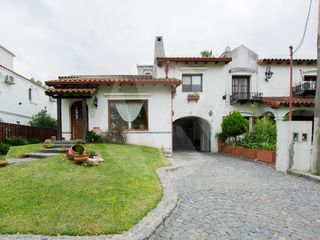 Foto 2 de Casa en Venta en Aranjuez Country Club con Pileta!