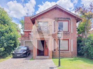 Foto 2 de Hermosa casa en Venta en COUNTRY MASCHWITZ CLUB